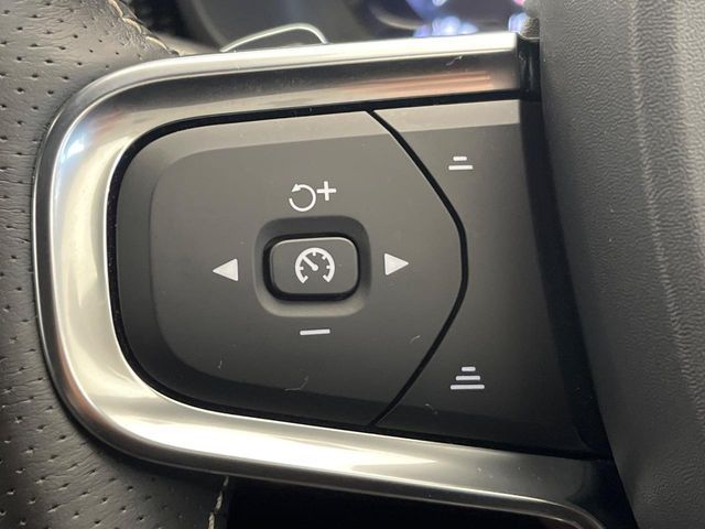 VOLVO XC40 2018 Image 31