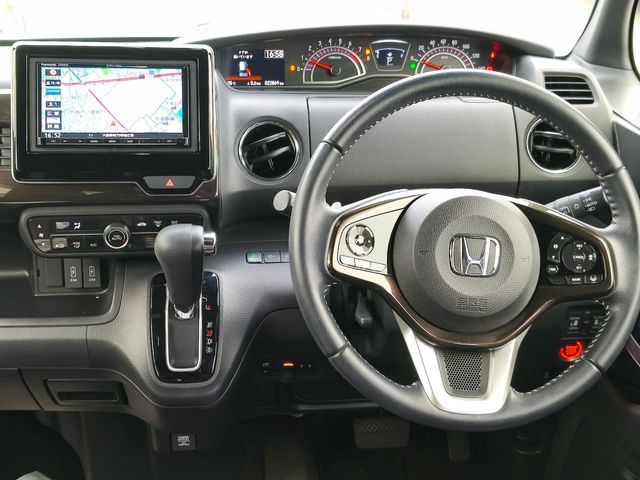 HONDA N BOX CUSTOM 2018 Image 31