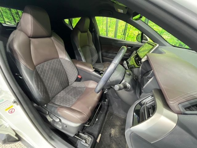 TOYOTA C-HR 2017 Image 31