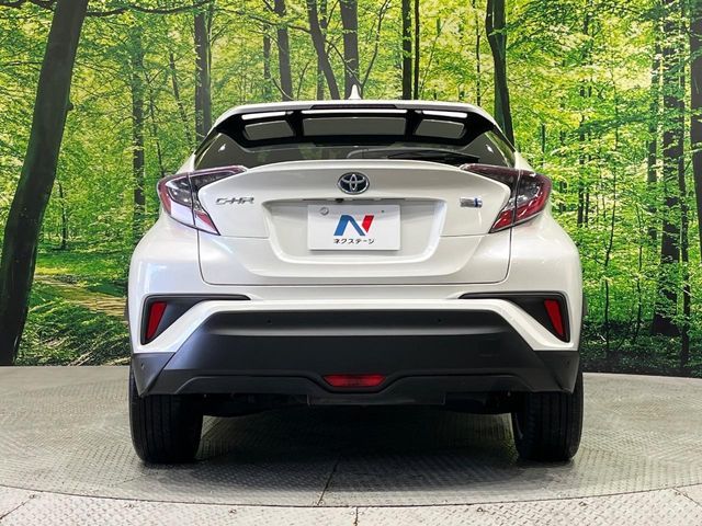 TOYOTA C-HR 2017 Image 31