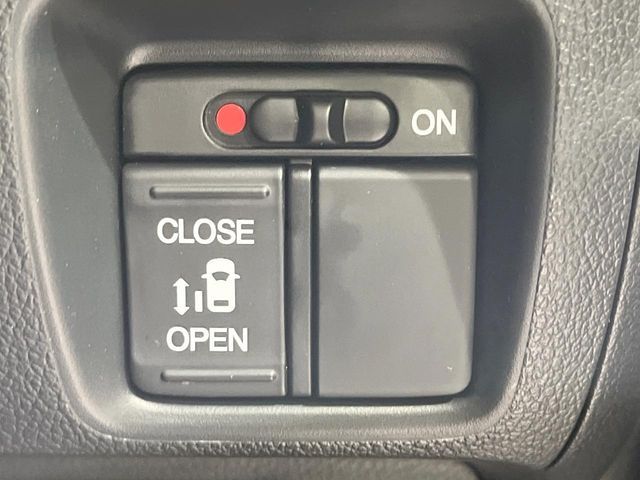 HONDA N BOX 2015 Image 31