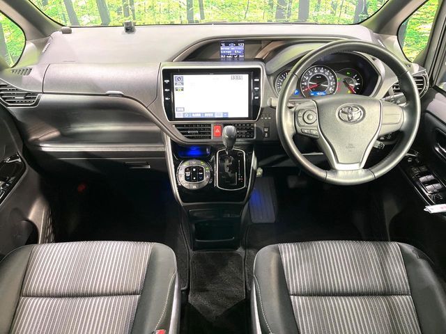 TOYOTA VOXY 2019 Image 31