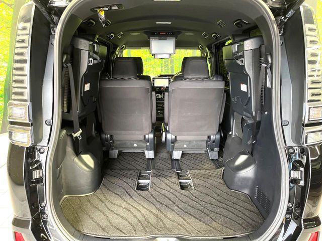 TOYOTA VOXY 2019 Image 31