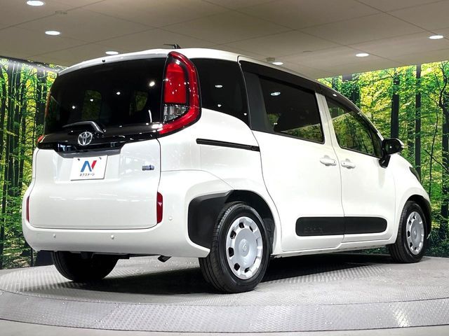 TOYOTA SIENTA HYBRID 2022 Image 31