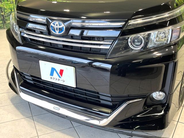 TOYOTA VOXY HYBRID 2014 Image 31