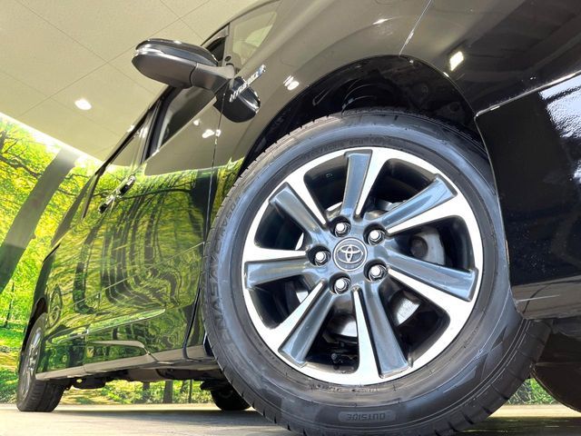 TOYOTA VOXY HYBRID 2014 Image 31