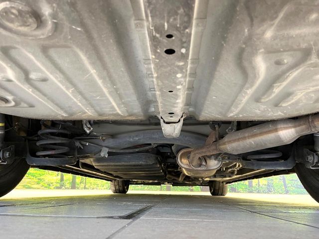 TOYOTA VOXY HYBRID 2014 Image 31