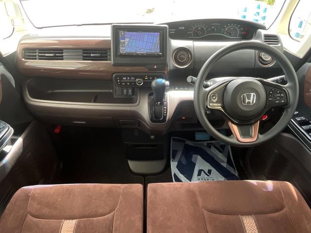 HONDA N BOX 2019 Image 31