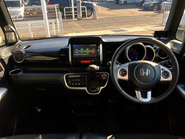 HONDA N BOX CUSTOM 2015 Image 31