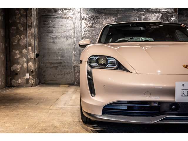 PORSCHE TAYCAN 2021 Image 31