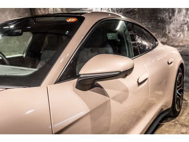 PORSCHE TAYCAN 2021 Image 31