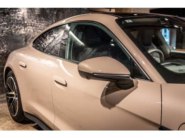 PORSCHE TAYCAN 2021 Image 31