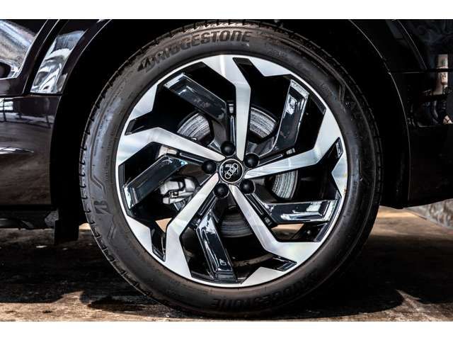 AUDI Q8 E-TRON 2023 Image 31