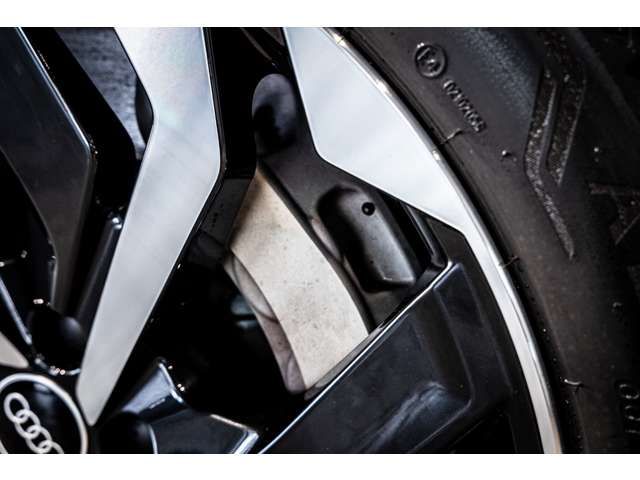 AUDI Q8 E-TRON 2023 Image 31