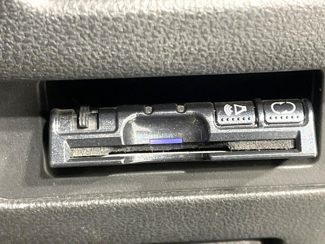 NISSAN JUKE 2011 Image 31