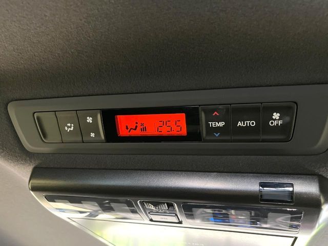 TOYOTA NOAH 2020 Image 31