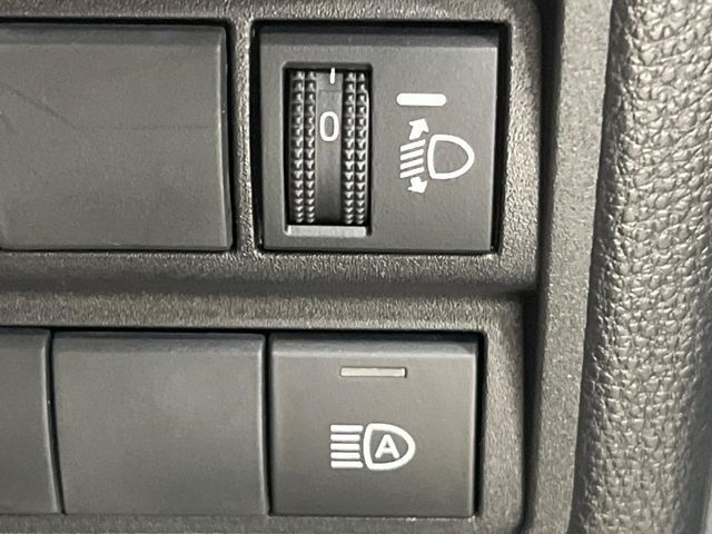 TOYOTA YARIS CROSS 2025 Image 31