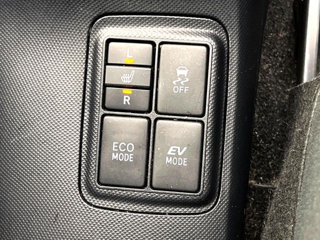 TOYOTA AQUA 2015 Image 31