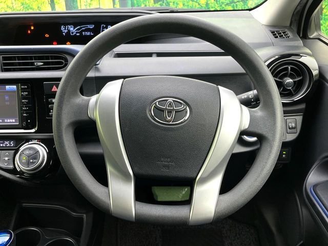 TOYOTA AQUA 2015 Image 31