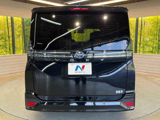 TOYOTA VOXY HYBRID 2022 Image 31