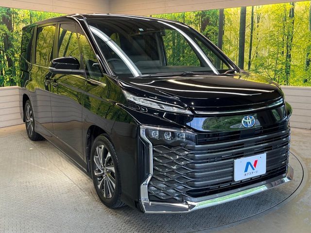 TOYOTA VOXY HYBRID 2022 Image 31