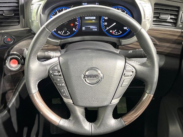 NISSAN ELGRAND 2015 Image 31