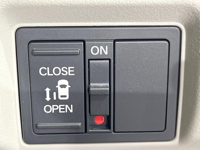 HONDA N BOX 2024 Image 31