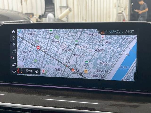 BMW 5SERIES TOURING 2017 Image 31