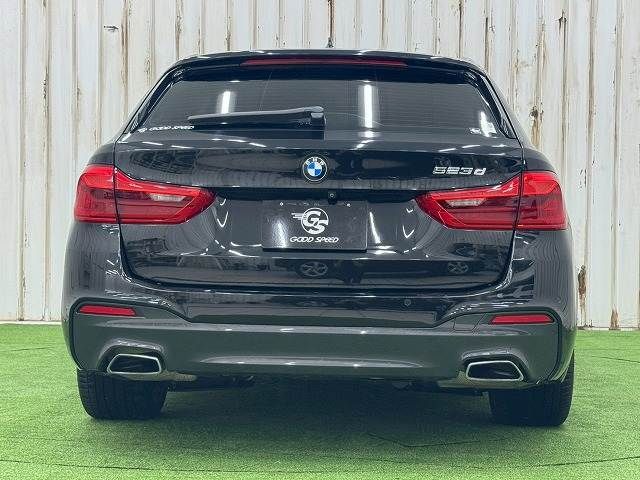 BMW 5SERIES TOURING 2017 Image 31