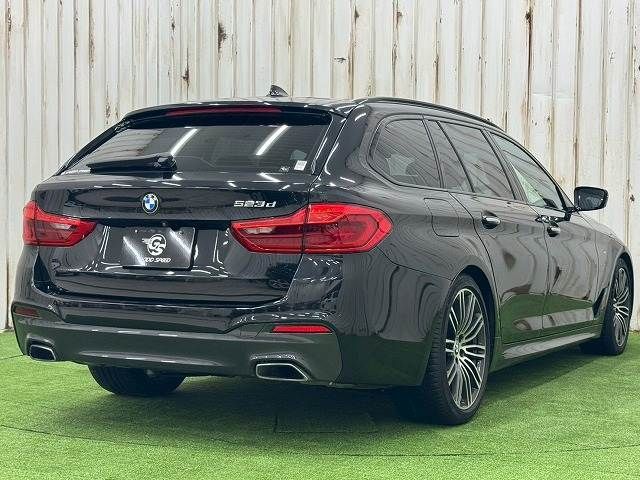 BMW 5SERIES TOURING 2017 Image 31