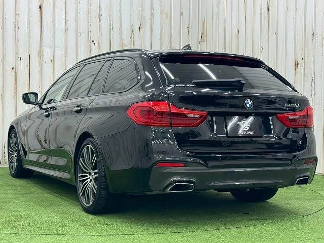 BMW 5SERIES TOURING 2017 Image 31