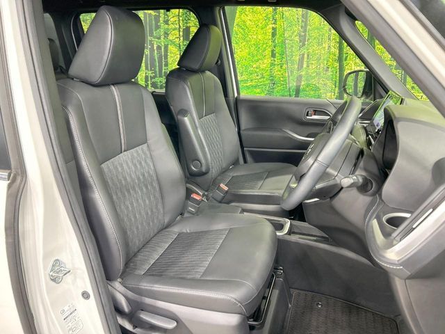 TOYOTA NOAH HYBRID 2022 Image 31