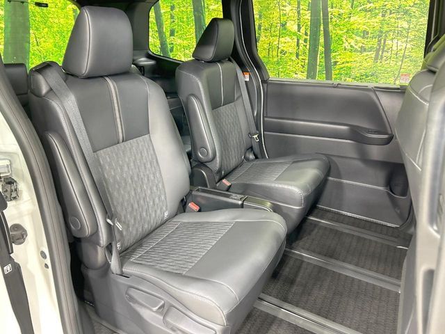 TOYOTA NOAH HYBRID 2022 Image 31