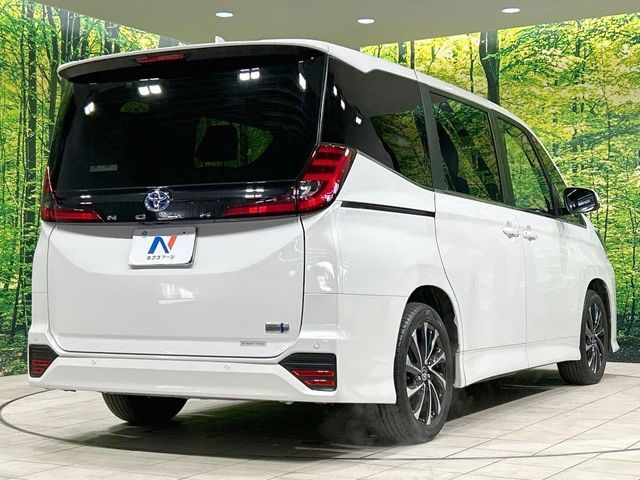 TOYOTA NOAH HYBRID 2022 Image 31