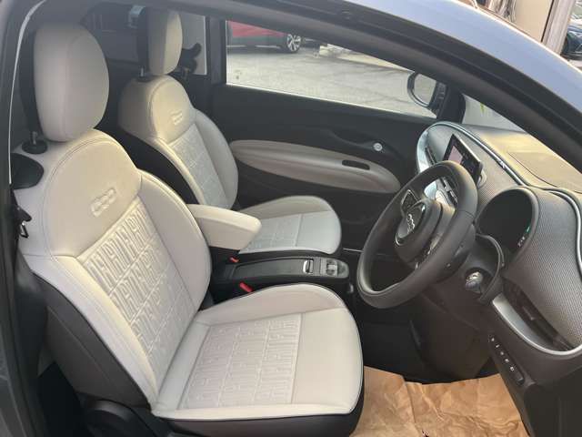 FIAT 500E CABRIOLET 2022 Image 31