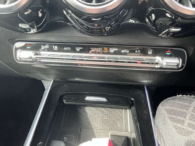 MERCEDES BENZ EQB 2023 Image 31