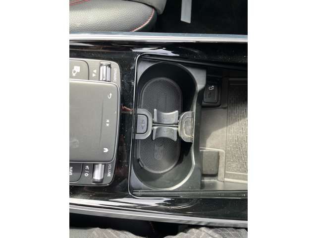 MERCEDES BENZ EQB 2023 Image 31