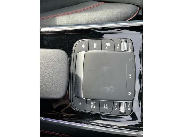 MERCEDES BENZ EQB 2023 Image 31