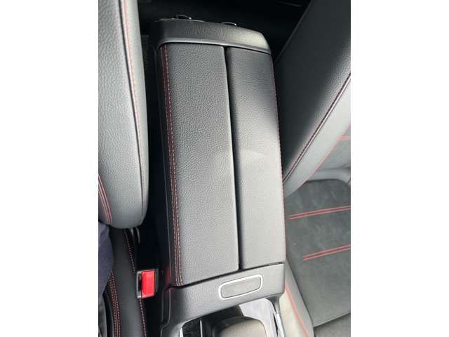 MERCEDES BENZ EQB 2023 Image 31