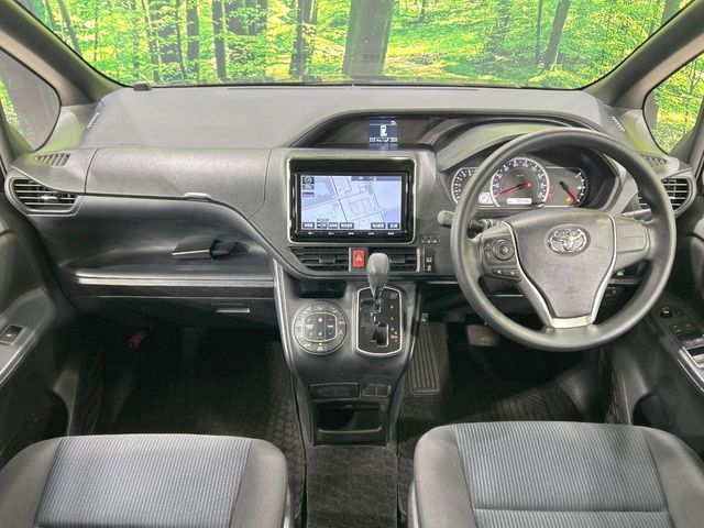 TOYOTA NOAH 2017 Image 31