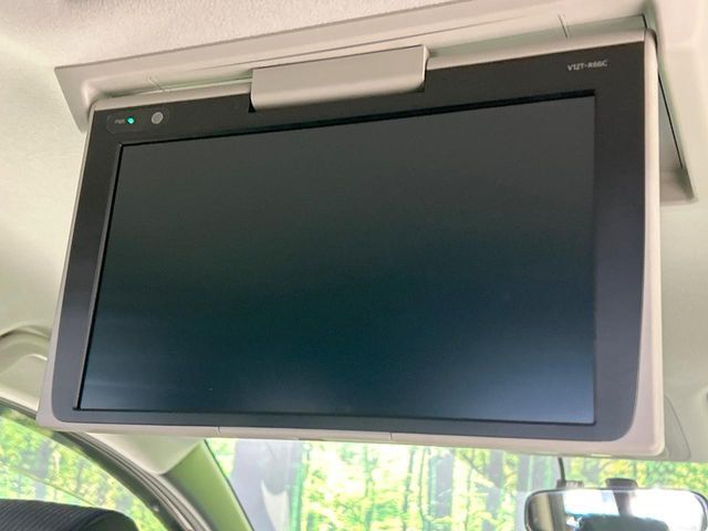 TOYOTA NOAH 2017 Image 31