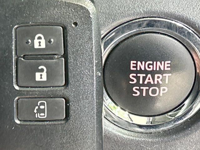 TOYOTA NOAH 2017 Image 31