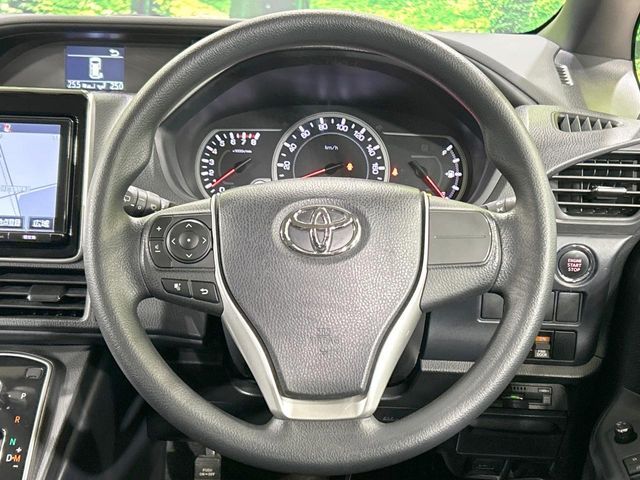 TOYOTA NOAH 2017 Image 31