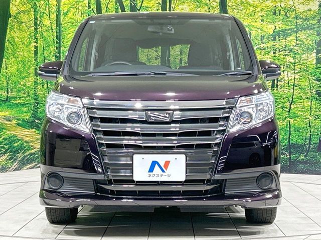 TOYOTA NOAH 2017 Image 31