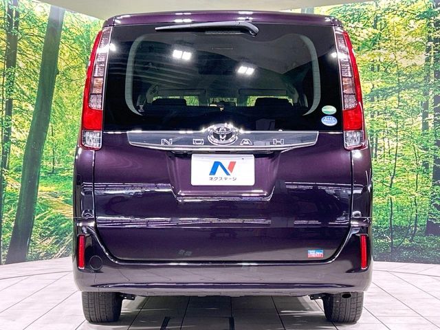 TOYOTA NOAH 2017 Image 31