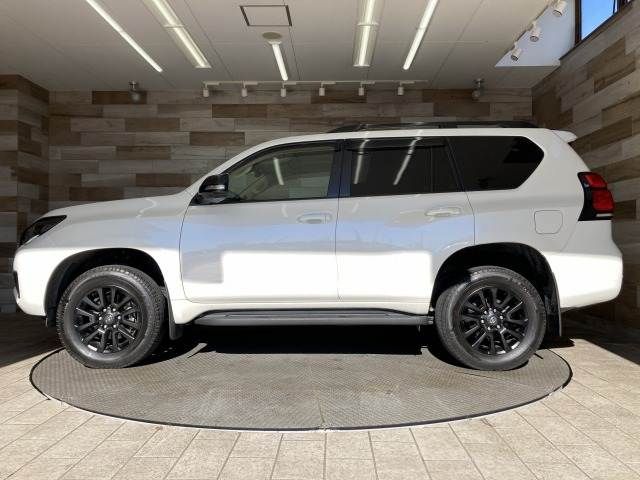TOYOTA LANDCRUISER PRADO 2022 Image 31