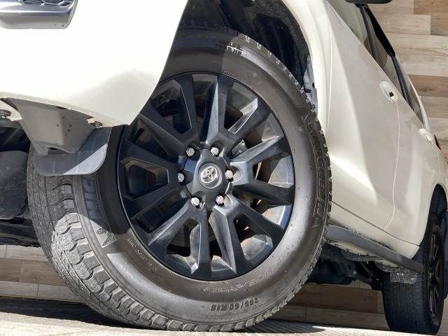 TOYOTA LANDCRUISER PRADO 2022 Image 31