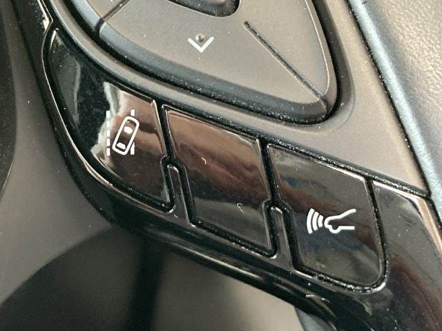 TOYOTA C-HR 2017 Image 31