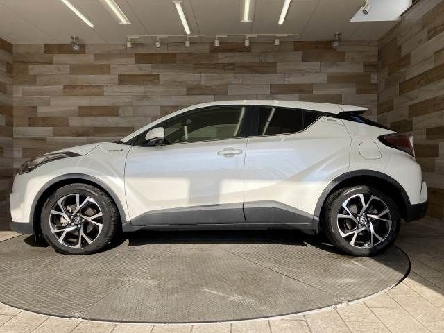 TOYOTA C-HR 2017 Image 31