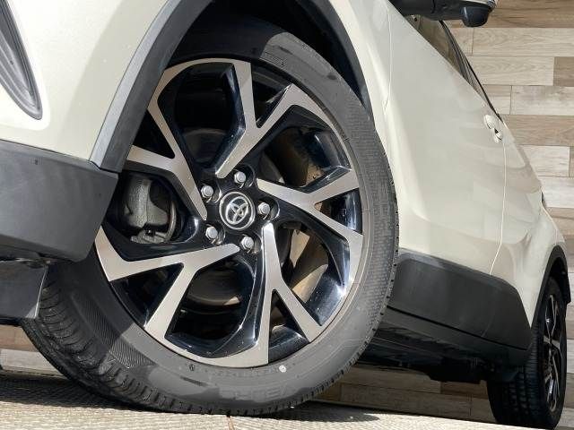 TOYOTA C-HR 2017 Image 31